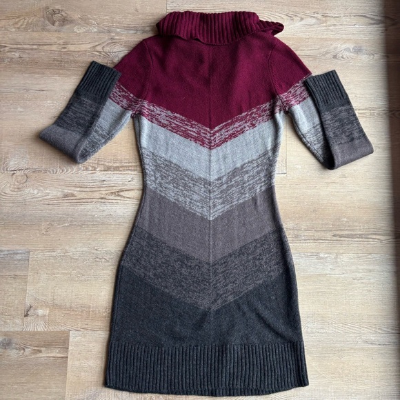 BCX Women's Burgundy and Gray Chevron Turtleneck Sweater - Picture 4 of 4